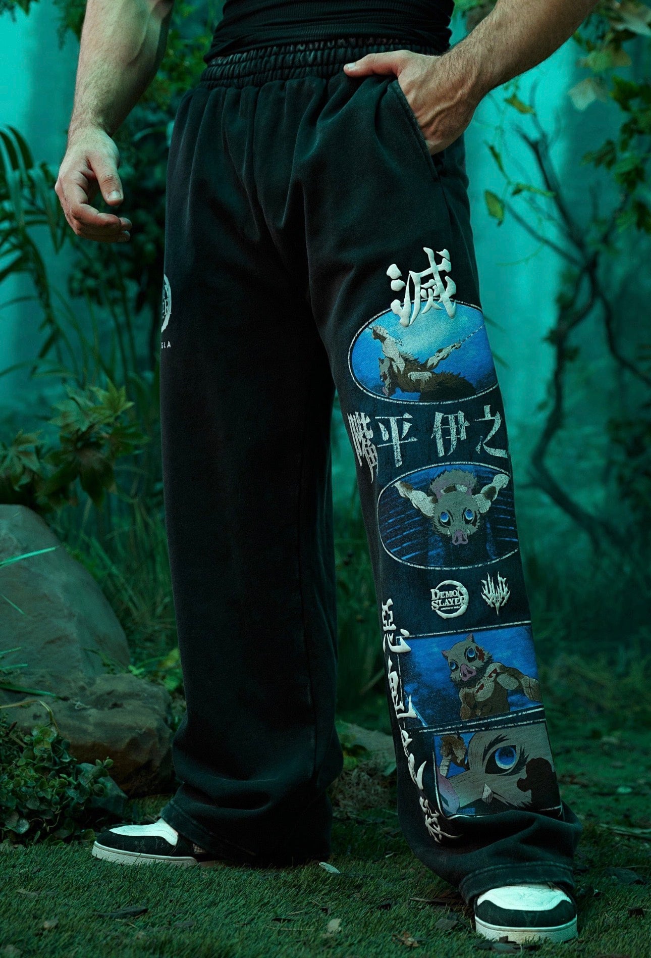 Demon Slayer Kimetsu no Yaiba -
Sweats