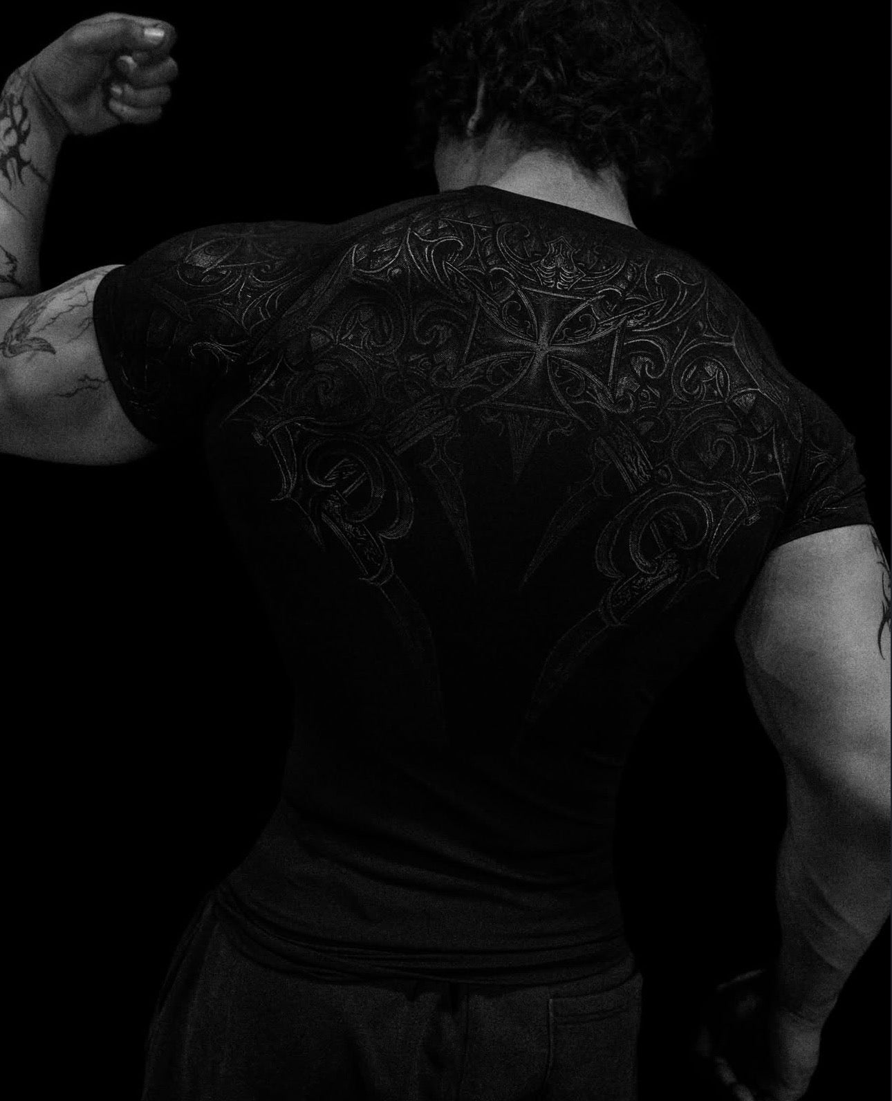Void Tech Armored Short Sleeve [All Black]